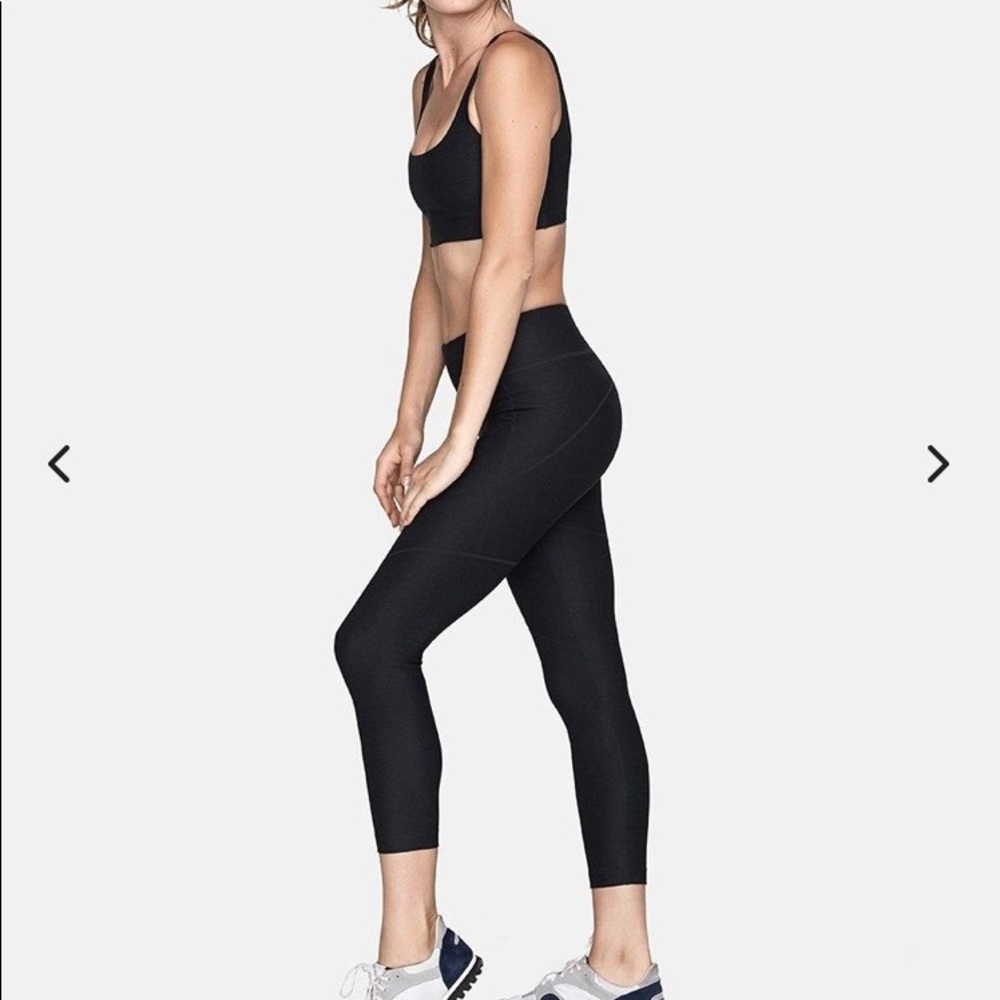 Outdoor Voices 3/4 warmup leggings in charcoal